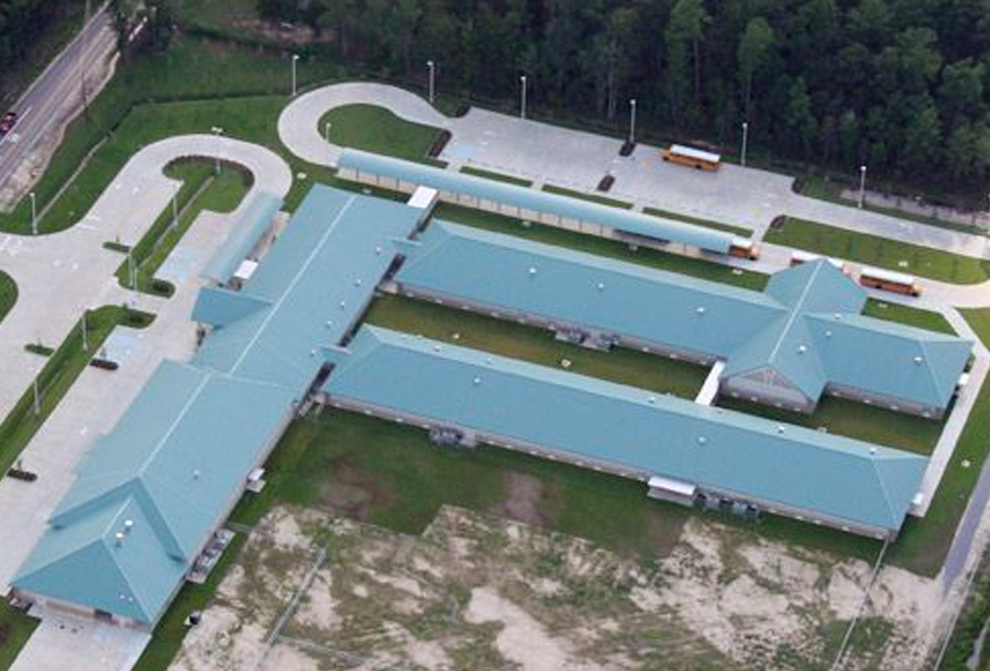 Mandeville Elementary School commerical roofing project